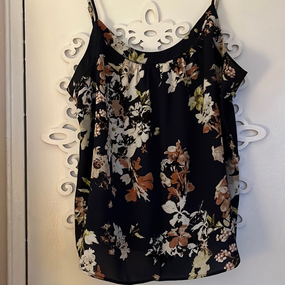 Floral navy tank